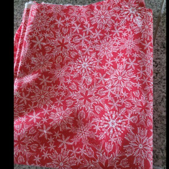 2 yards. Red and white snowflake fabric with glitter - Picture 1 of 1